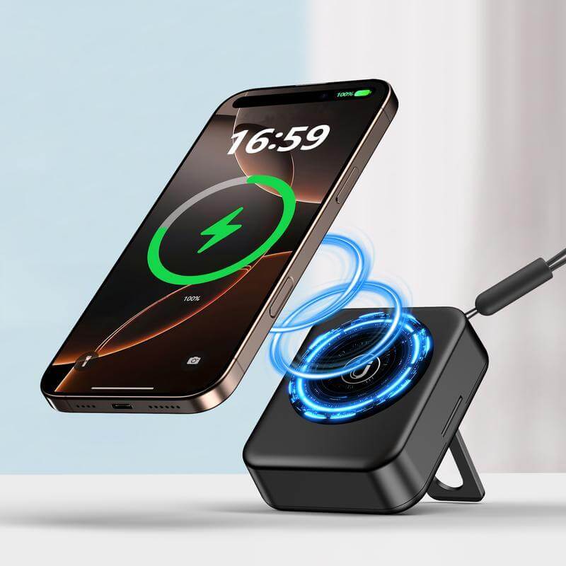 ROMONT - Giftology 6-in-1 Mag Wireless Charger, Multicable & Cleaning Kit